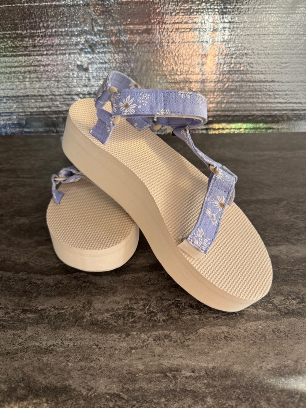 Teva Flatform Universal Gloriosa Sandal . W’S size 9 - Picture 2 of 6